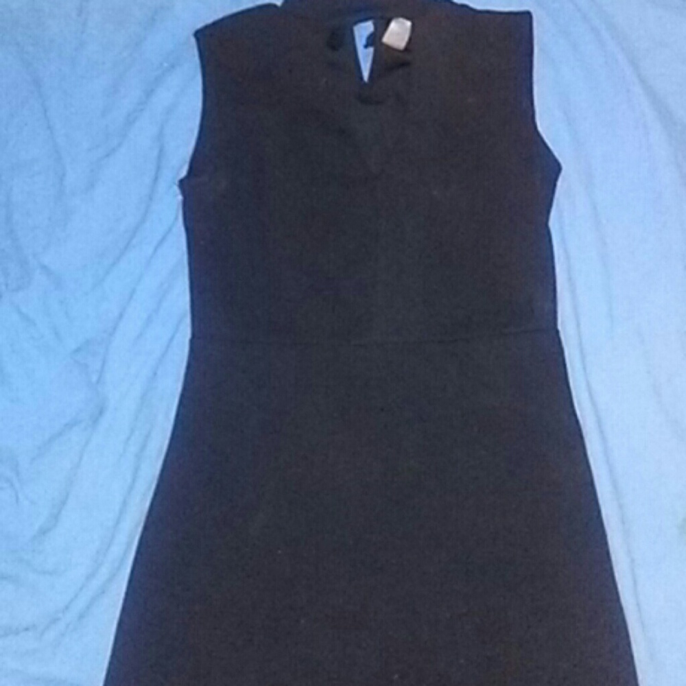 Slim black dress